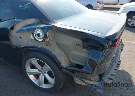 2010 Dodge Challenger Srt8 z USA, uszkodzony, nr VIN 2B3CJ7DW3AH261624